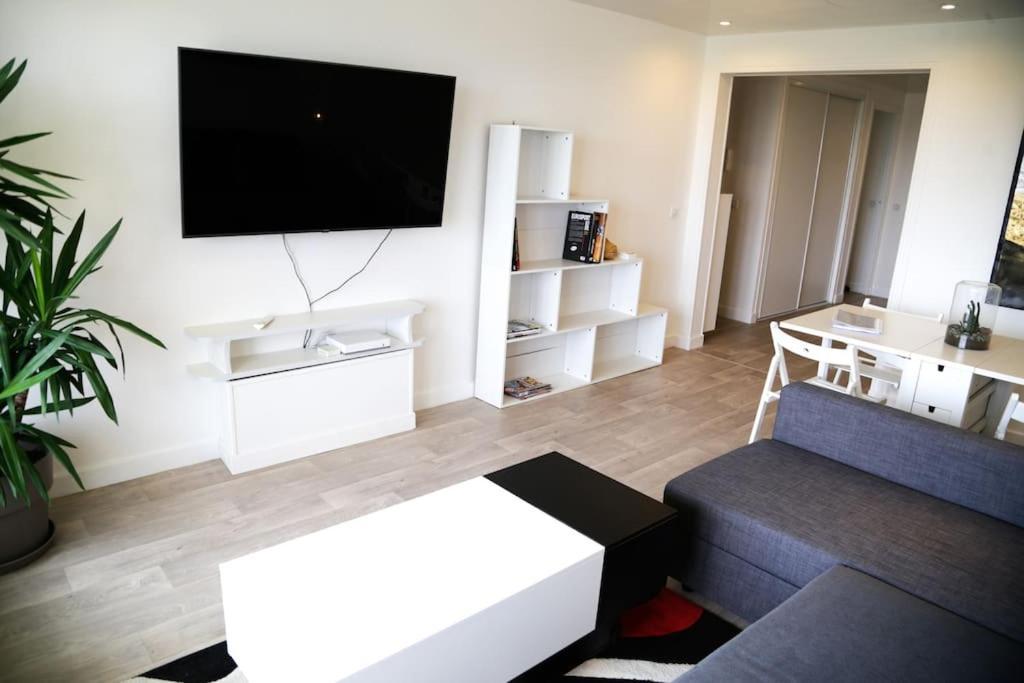 Le Refuge Blesois Avec Parking Prive - Blesois Refuge With Private Parking Apartment Blois Exterior photo